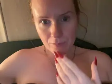REDHEADROSIE  live sex cam