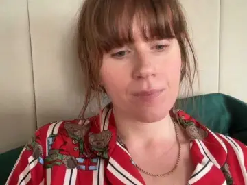 REDHEADROSIE  live sex cam