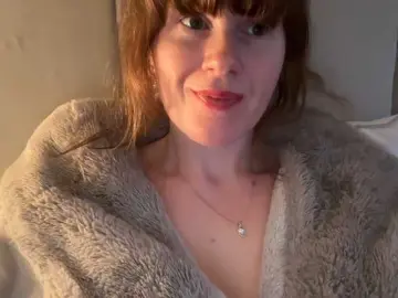 REDHEADROSIE  live sex cam