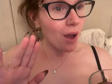 REDHEADROSIE  live sex cam