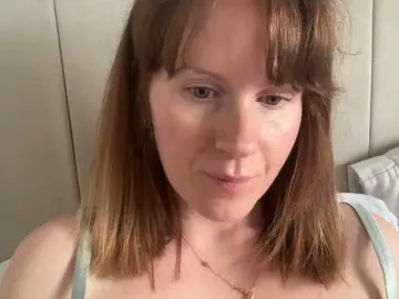 REDHEADROSIE  live sex cam