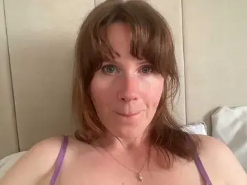 REDHEADROSIE  live sex cam
