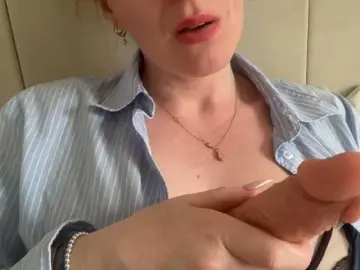 REDHEADROSIE  live sex cam