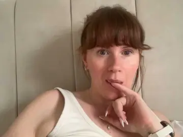 REDHEADROSIE  live sex cam