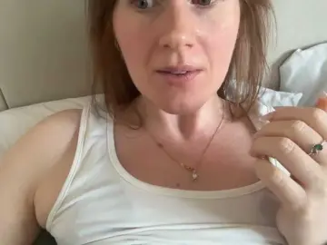 REDHEADROSIE  live sex cam