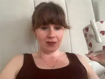 REDHEADROSIE  live sex cam