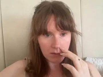 REDHEADROSIE  live sex cam