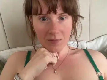 REDHEADROSIE  live sex cam