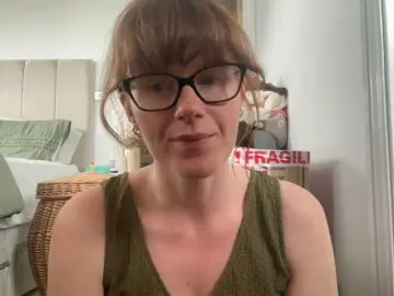 REDHEADROSIE  live sex cam