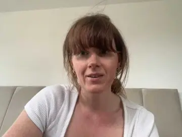 REDHEADROSIE  live sex cam