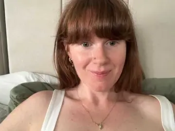 REDHEADROSIE  live sex cam