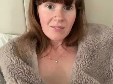 REDHEADROSIE  live sex cam