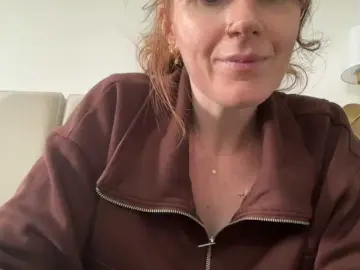 REDHEADROSIE  live sex cam