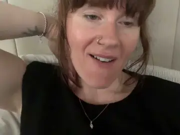 REDHEADROSIE  live sex cam