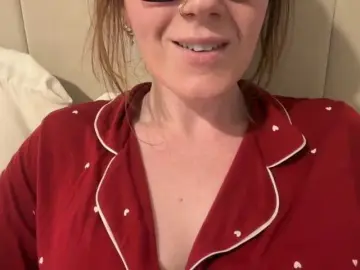 REDHEADROSIE  live sex cam