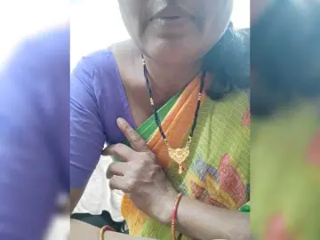 YOUR-SANA  live sex cam