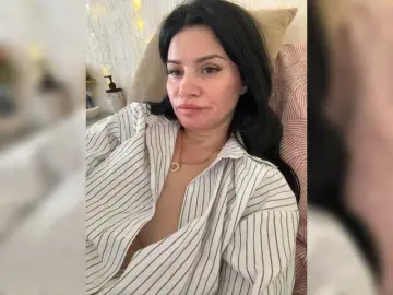 Ylia2111-1  live sex cam