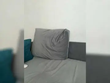Ylia2111-1  live sex cam