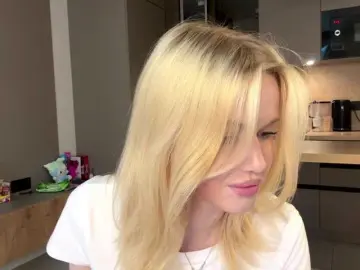 Moonavelle  live sex cam