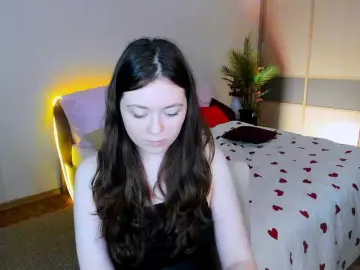 AlluringLookk  live sex cam