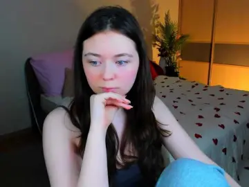 AlluringLookk  live sex cam