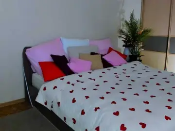 AlluringLookk  live sex cam