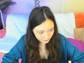AlluringLookk  live sex cam