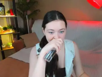 AlluringLookk  live sex cam