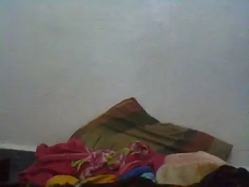 Carennehot2  live sex cam