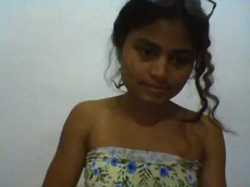 Carennehot2  live sex cam