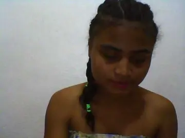 Carennehot2  live sex cam