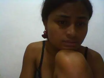 Carennehot2  live sex cam