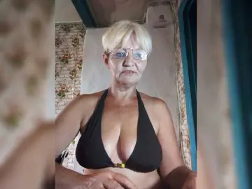 NikaGold45  live sex cam