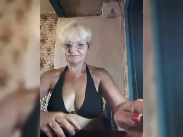 NikaGold45  live sex cam