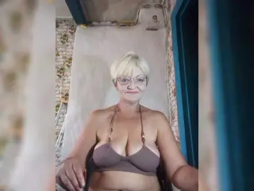 NikaGold45  live sex cam