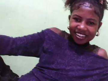 Sylvia6  live sex cam