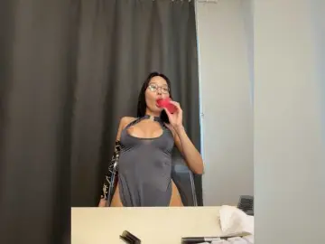 Kisik258  live sex cam