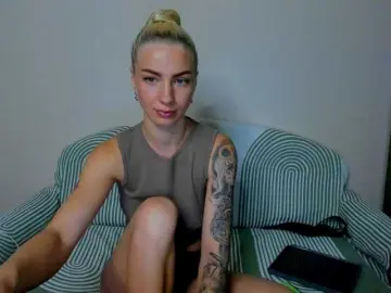 Gaichka  live sex cam