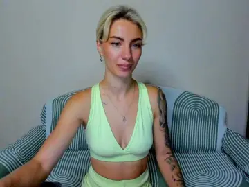 Gaichka  live sex cam