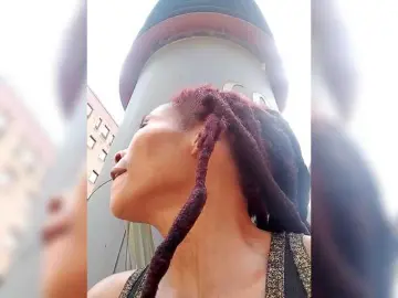 Ntombie  live sex cam