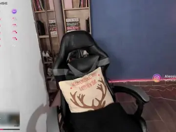 Alessia20  live sex cam