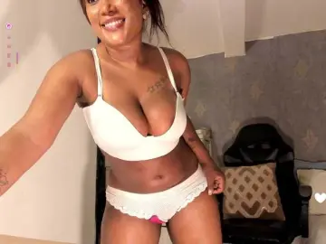 Alessia20  live sex cam