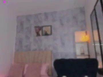 Alessia20  live sex cam