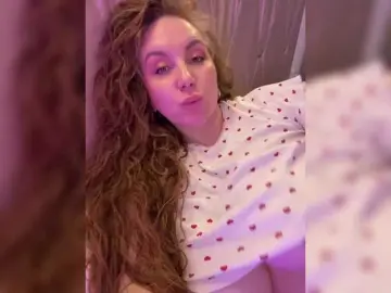 Cherryygirl  live sex cam