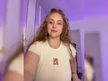Cherryygirl  live sex cam