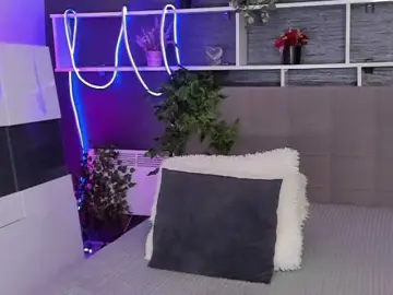 ChristyBrooks  live sex cam