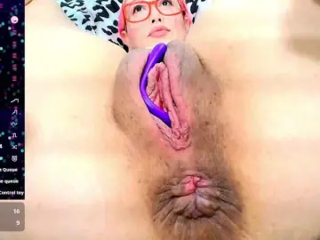 HonneyBunny1  live sex cam