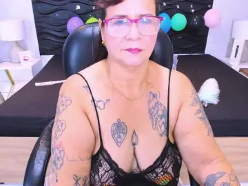 LauraRiley  live sex cam