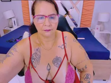 LauraRiley  live sex cam