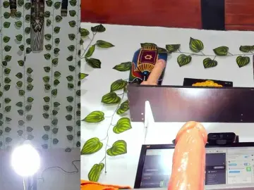 Bellafunny1  live sex cam